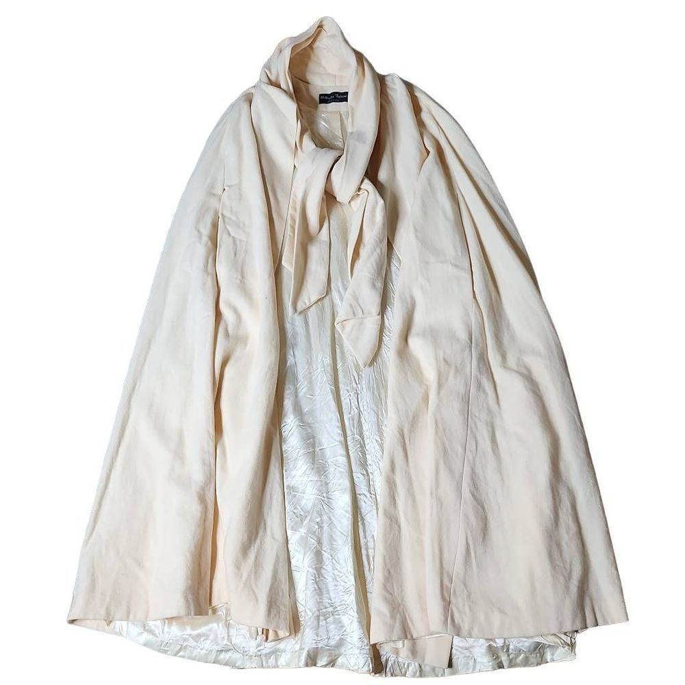Vintage wellington fashions cream cape featherlite coat finest merino wool